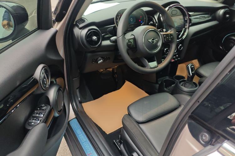 Used  MINI 2023 2.0T COOPER S Artist Five-Door Edition
