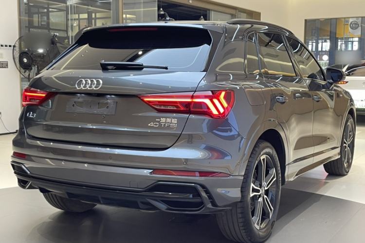 Used Audi Q3 2021 40 TFSI Fashion Dynamic Model
