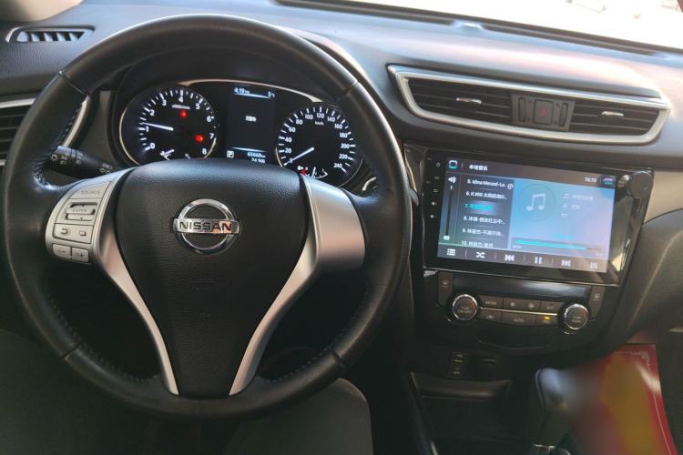 Used Nissan X-Trail 2015 2.0L CVT Comfort MAX Edition 2WD
