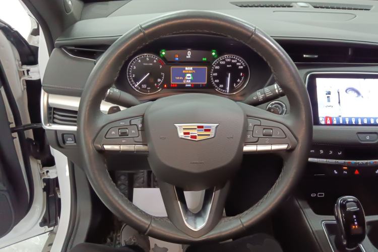 Used Cadillac XT4 2021 28T Two-Wheel Drive Leading Version
