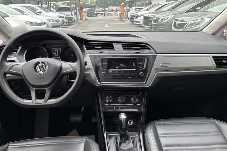 Used Volkswagen Touran 2018 Volkswagen Touran L 280TSI DSG Style Edition 7 Seats China VI Standard
