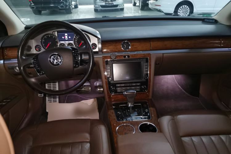 Used Volkswagen Phaeton 2014 3.0L Business Model