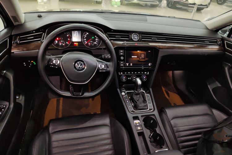 Used Volkswagen Magotan 2019 330TSI DSG Luxury Model China V Standard
