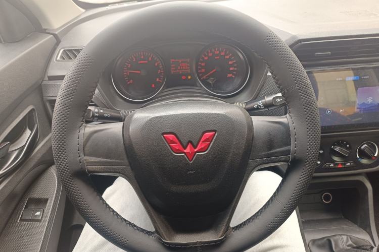 Used Wuling Hongguang 2021 1.5L Revised S Base Version with Electric Power Steering LAR
