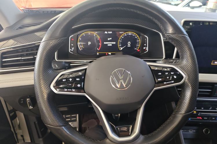 Used Volkswagen Tiguan L 2022 330TSI Automatic Two-Wheel Drive R-Line Enhanced Edition
