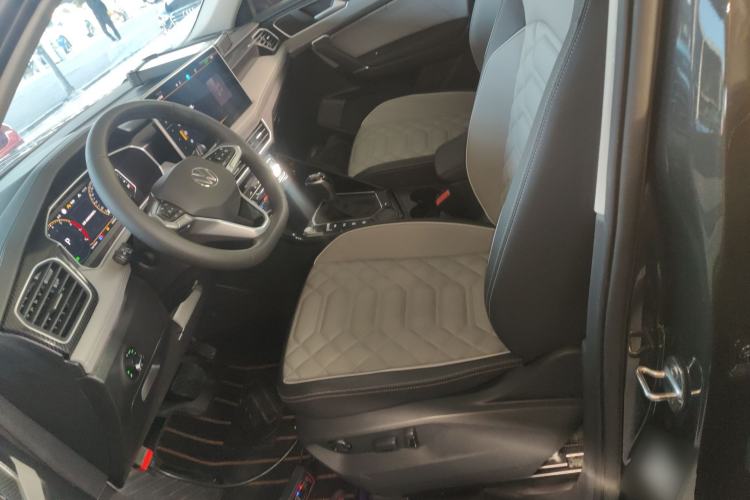 Used Volkswagen Tayron 2024 300TSI Two-Wheel-Drive Luxury Plus Advanced Version
