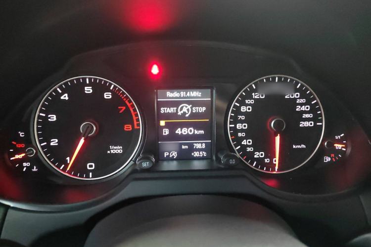 Used Audi Q5 2018 Collector's Edition 40 TFSI Technology Model
