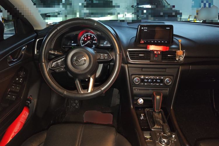 Used Mazda Mazda 3 Axela 2017 Hatchback 2.0L Automatic Sport Model China V Emission Standard
