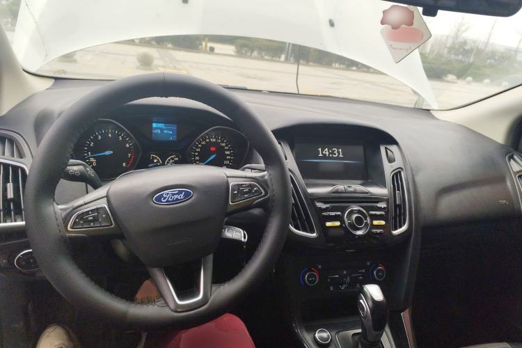 Used Ford Focus 2017 Sedan 1.6L Automatic Fashion Edition Smart Drive Version
