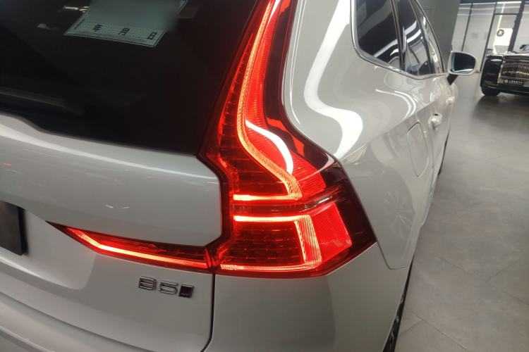 Used Volvo XC60 2024 B5 4x4 Smart Luxury Edition