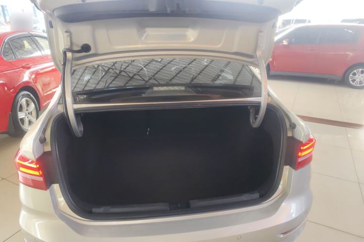 Used Volkswagen Lavida 2019 1.5L Automatic Comfort Edition China VI Standard
