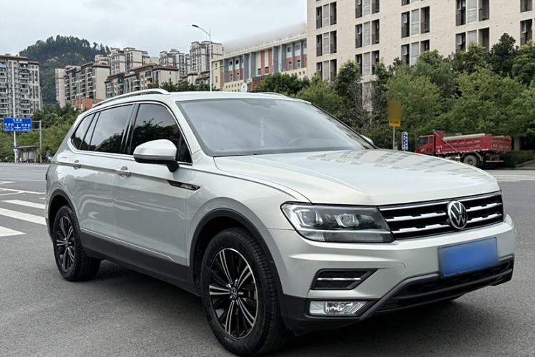 Used Volkswagen Tiguan L 2021 330TSI Automatic Two-Wheel Drive Smart Edition