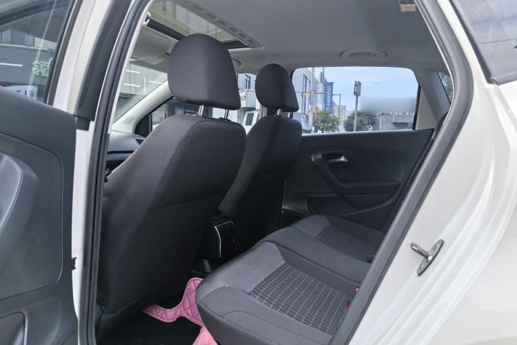 Used Volkswagen Polo 2016 1.6L Automatic Comfort Model