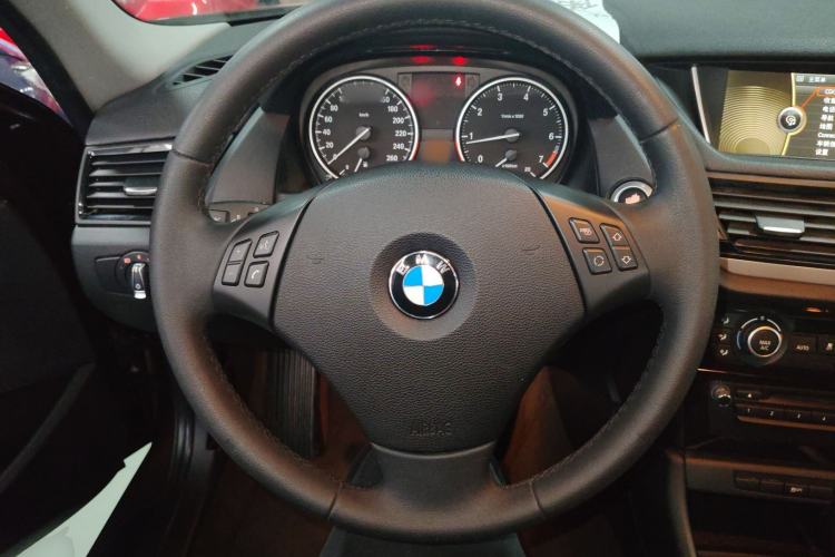 Used BMW X1 2012 sDrive18i Luxury Edition
