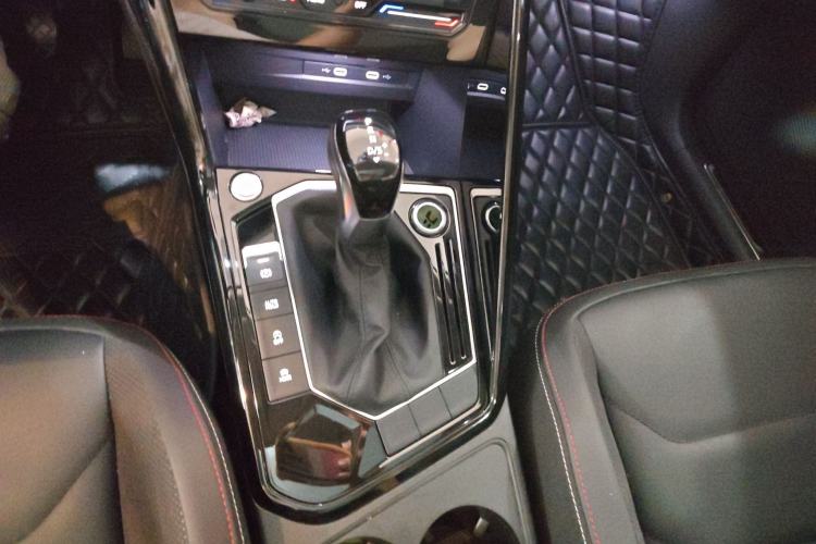 Used Volkswagen Tayron 2021 330TSI Two-Wheel Drive Luxury Smart Connectivity Version