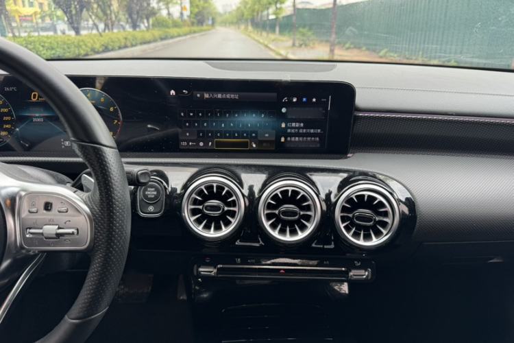 Used Mercedes-Benz A-Class 2022 Second Facelift A 200 L Sport Sedan Fashion Version
