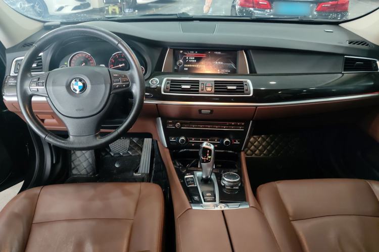 Used BMW 5 Series GT 2017 528i Leading Model
