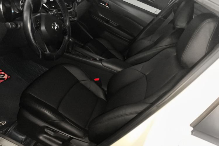 Used Toyota IZOA 2021 2.0L Enjoy Edition
