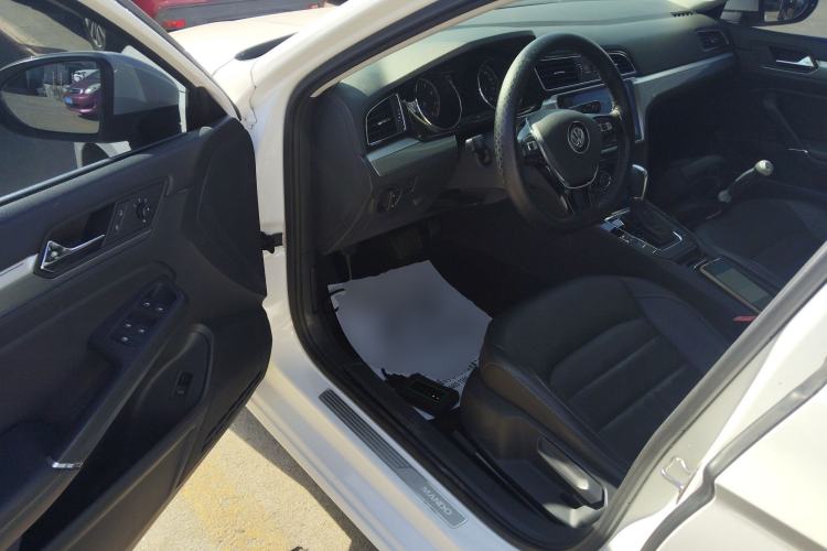 Used Volkswagen Lamando 2015 280TSI DSG Comfort Edition
