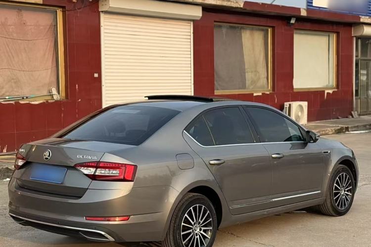 Used Skoda Octavia 2019 TSI230 DSG Luxury Edition