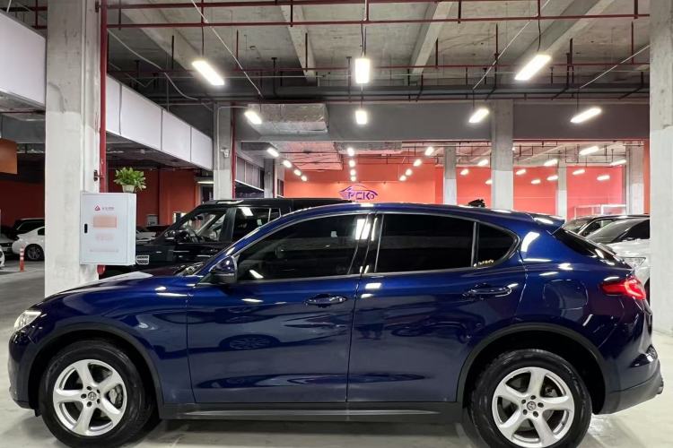 Used Alfa Romeo Stelvio 2017 2.0T 200HP Elite Edition
