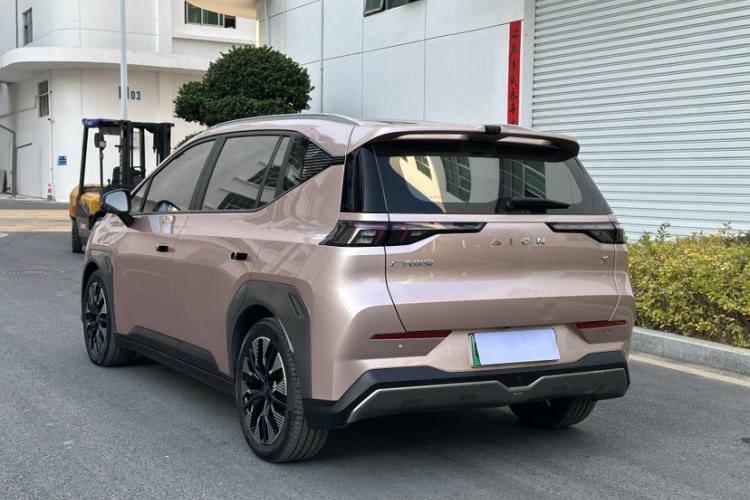 Used AION Y 2022 70 Tech Edition Lithium Iron Phosphate
