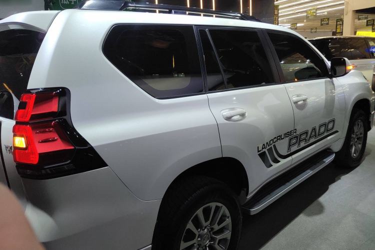 Used Toyota Prado 2018 3.5L Automatic TX-L with Rear-Mounted Spare Tire
