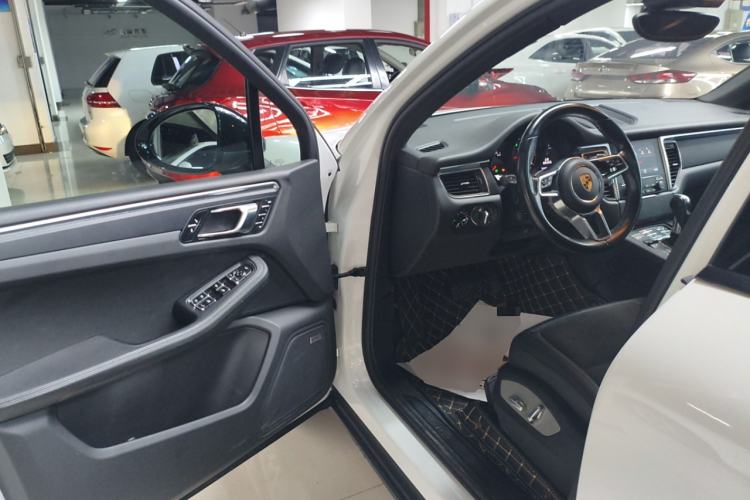 Used Porsche Macan 2017 Macan 2.0T
