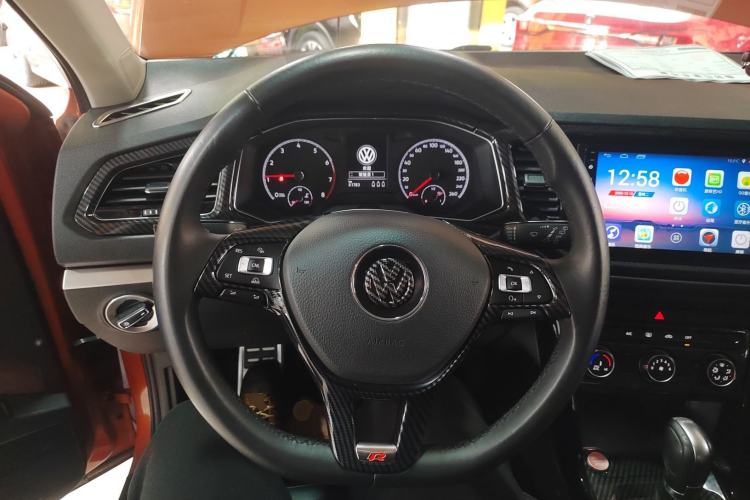 Used Volkswagen T-ROC 2018 280TSI DSG Two-Wheel-Drive Comfort Version China V Standard
