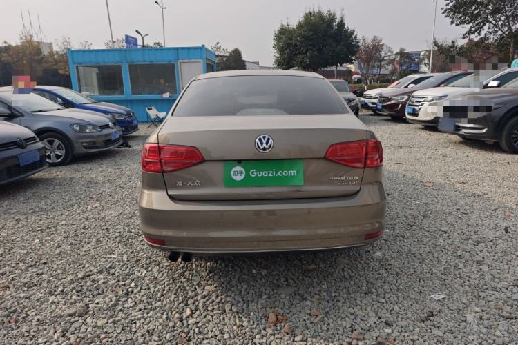 Used Volkswagen Sagitar 2017 230TSI Automatic Comfort Version