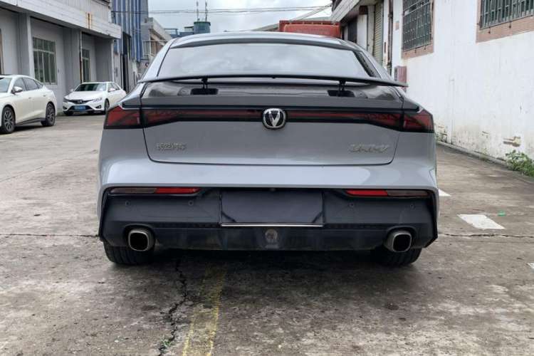 Used Changan UNI-V 2022 1.5T Prestige Version
