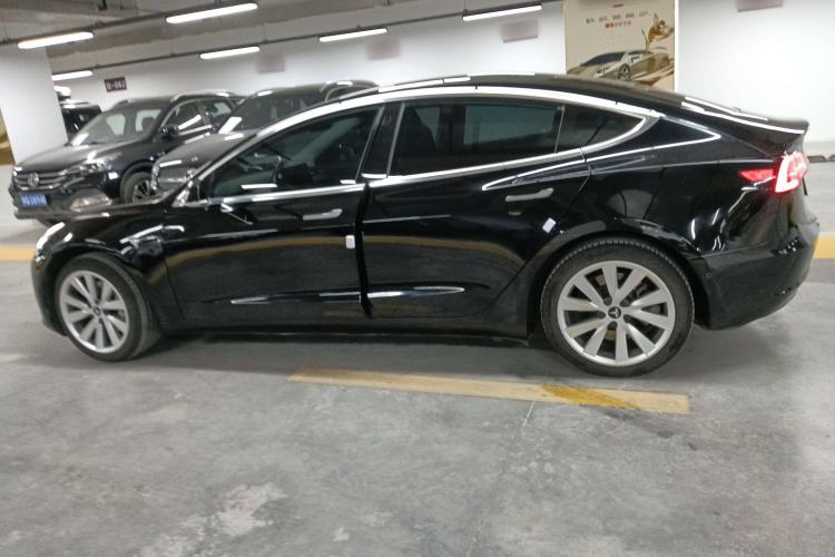 Used Tesla Model 3 2019 Long-Range Rear-Wheel-Drive Version
