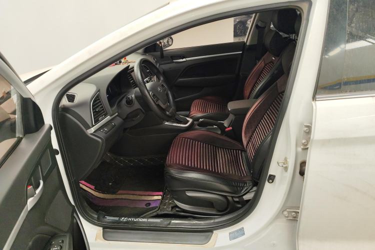 Used Hyundai Elantra 2016 1.6L Automatic ZhiXuan – Elite Version
