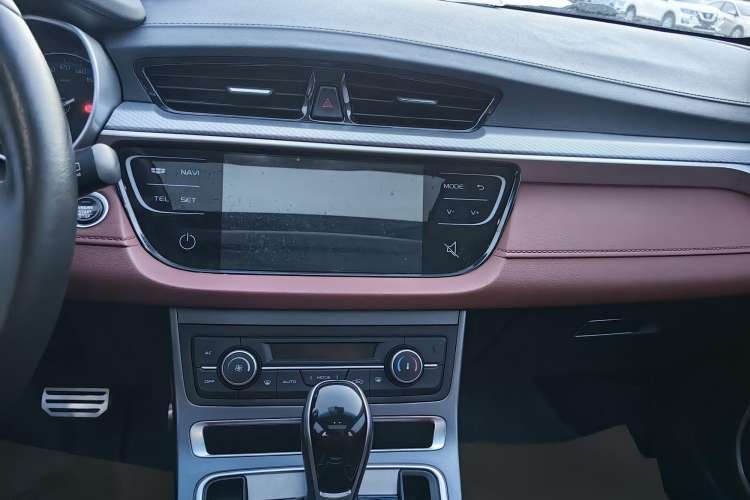 Used Geely Auto Vision S1 2019 Upgraded Model 1.5L CVT Luxury Version
