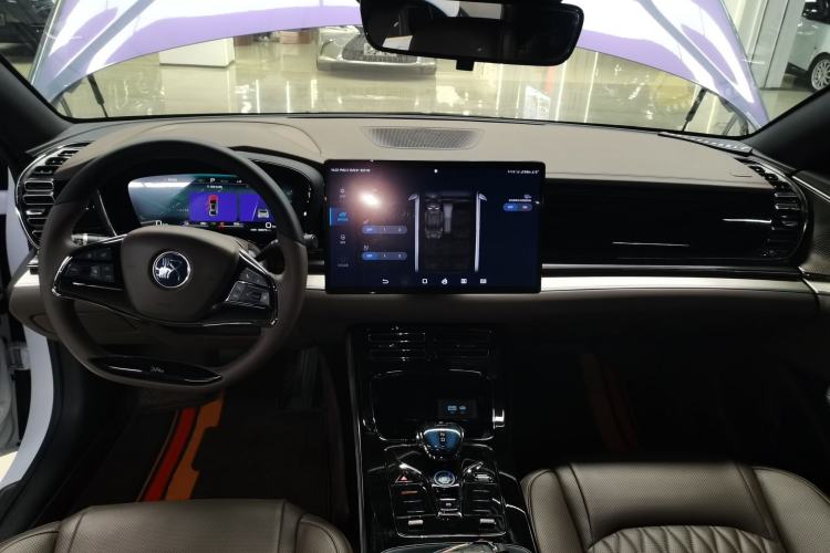 Used BYD Han 2023 DM-i Champion Edition 121KM Prestige Model
