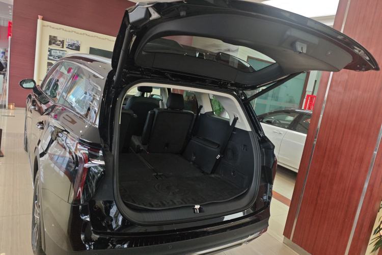 Used Hongqi HS7 PHEV 
