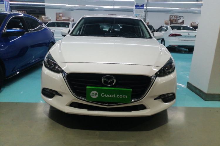 Used Mazda Mazda 3 Axela 2019 Cloud-Control Edition Hatchback 1.5L Automatic Comfort Model China VI Standard
