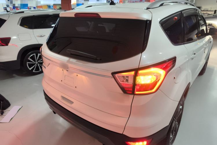 Used Ford Kuga 2019 EcoBoost 180 Two-Wheel-Drive Titanium Plus Model China V Standard