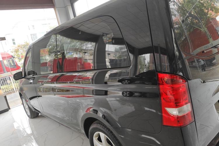 Used Mercedes-Benz Vito 2018 2.0T Elite Version 7 Seats China VI Emission Standard