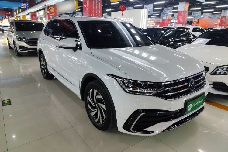 Used Volkswagen Tiguan L 2024 Outstanding Model 330TSI Automatic Two-Wheel Drive R-Line Dragon Glory Edition
