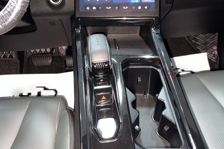 Used Geely Auto Emgrand X7 Sport 2024 1.5TD Dragon Edition
