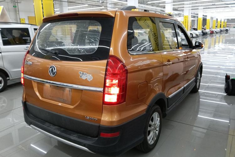 Used Dongfeng Fengon 360 2015 1.5L Manual Luxury 7-Seater China IV Standard
