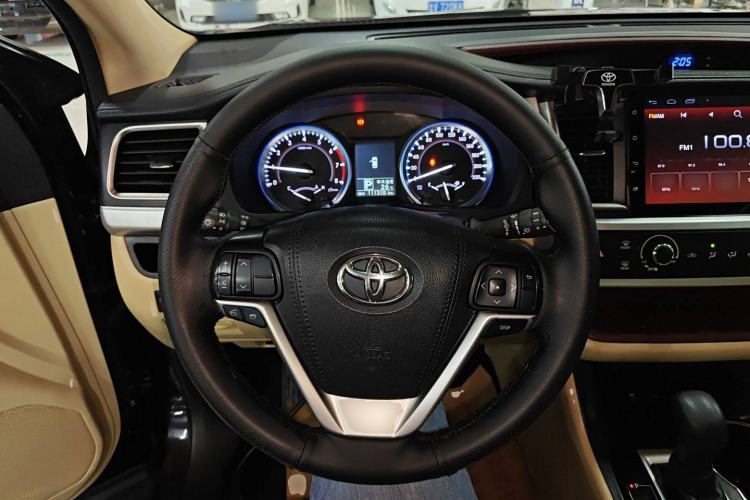 Used Toyota Highlander 2015 2.0T Two-Wheel Drive Elite Edition 7 Seats
