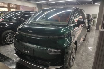 Used Geely Galaxy LEVC L380 2024 140-Degree 6-Seater All-Wheel-Drive Ultra