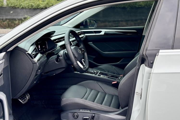 Used Volkswagen FAW-Volkswagen CC 2021 380TSI Striking Edition
