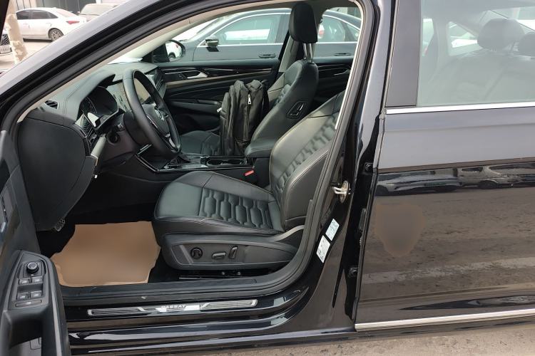 Used Volkswagen Passat 2020 330TSI Elite Edition China VI
