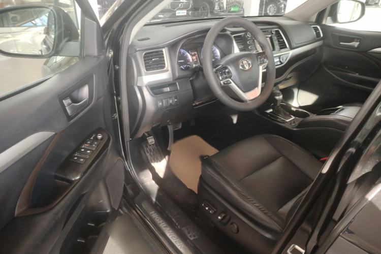 Used Toyota Highlander 2018 2.0T Four-Wheel Drive Luxury Edition 7 Seats China V Emission Standard