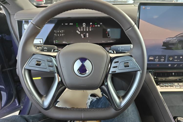 Used Denza Z9 2024 1100 km Four-Wheel Drive Max Version