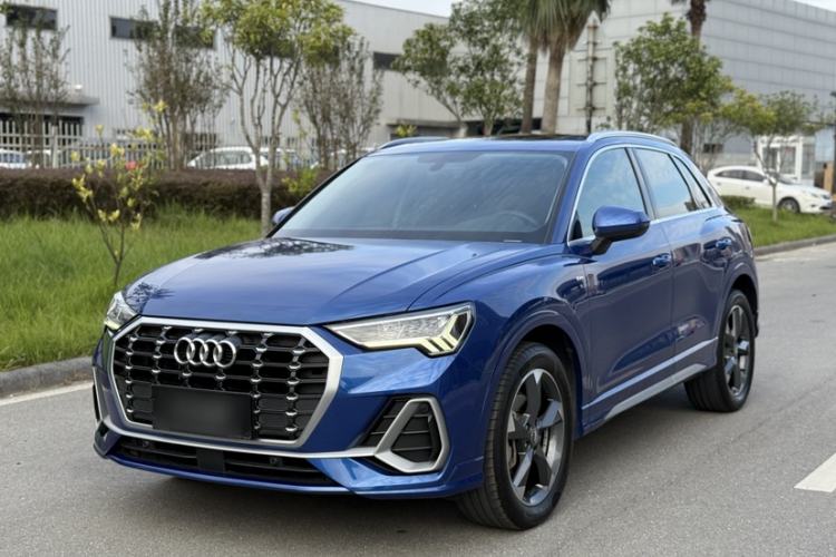 Used Audi Q3 2019 40 TFSI Fashion Dynamic Model
