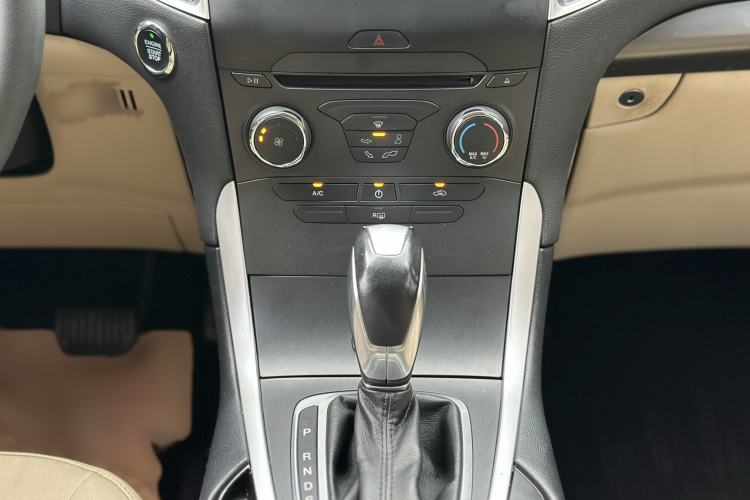 Used Ford Edge 2018 EcoBoost 245 Two-Wheel-Drive Titanium 5-Seater China V Standard
